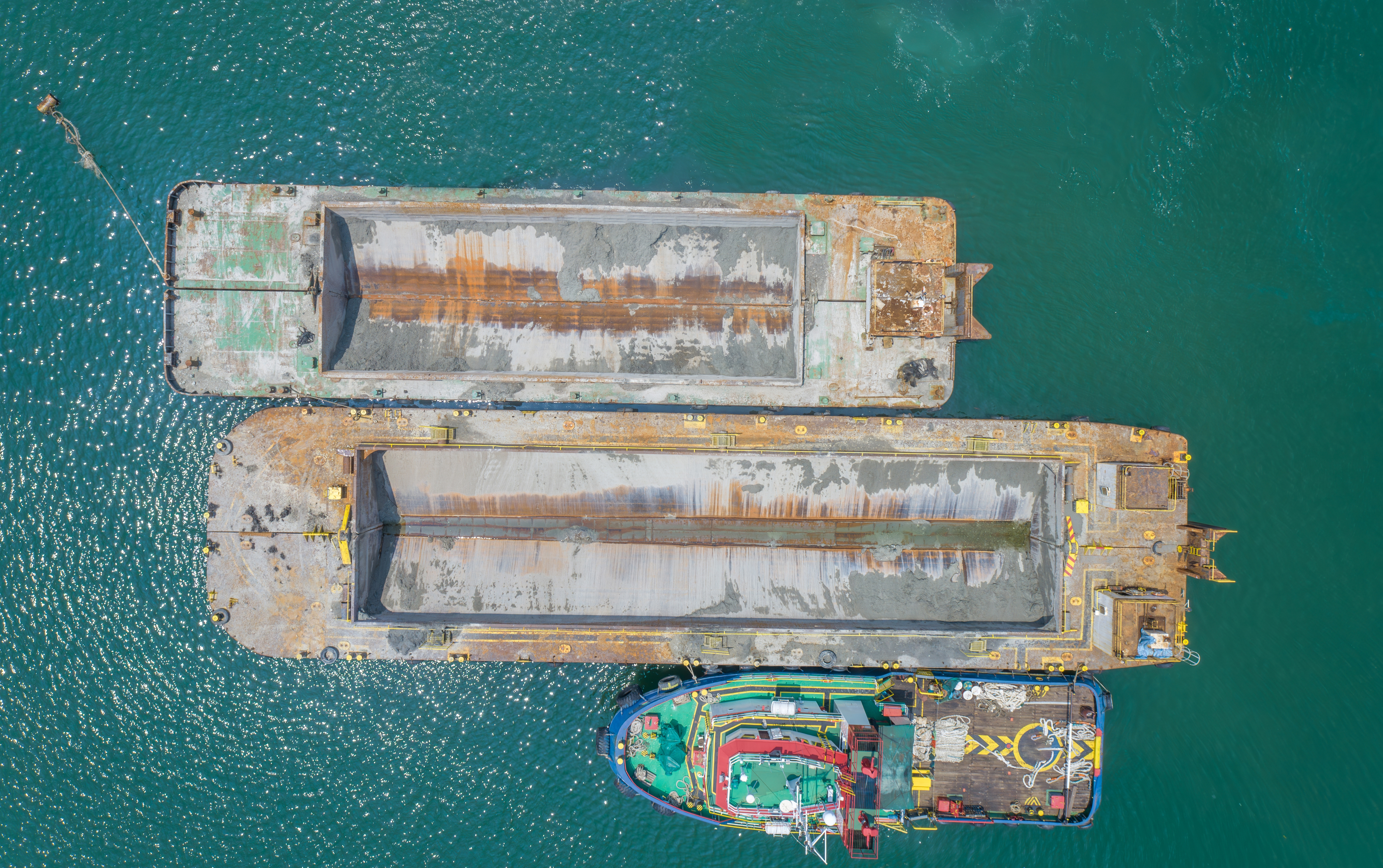 SEAFARER CAUGHT IN A BIGHT DURING ‘DOUBLE-BANKING’ OPERATION - shutterstock_2652394537_edited.jpg